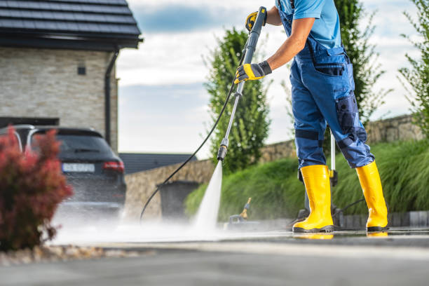Best Local Pressure Washing Services  in Highland, AR